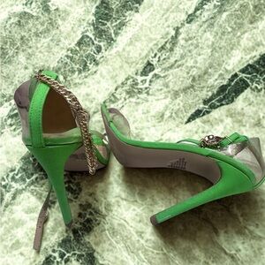 Elegant Green Chain-Detail Heels